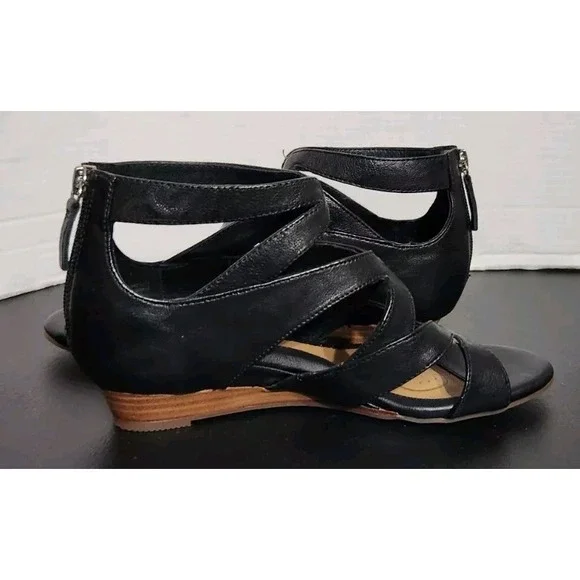 Sofft Women's Regan Wedge Ankle Strap Gladiator Sandals Leather Black 7M NWOB - Picture 3 of 9